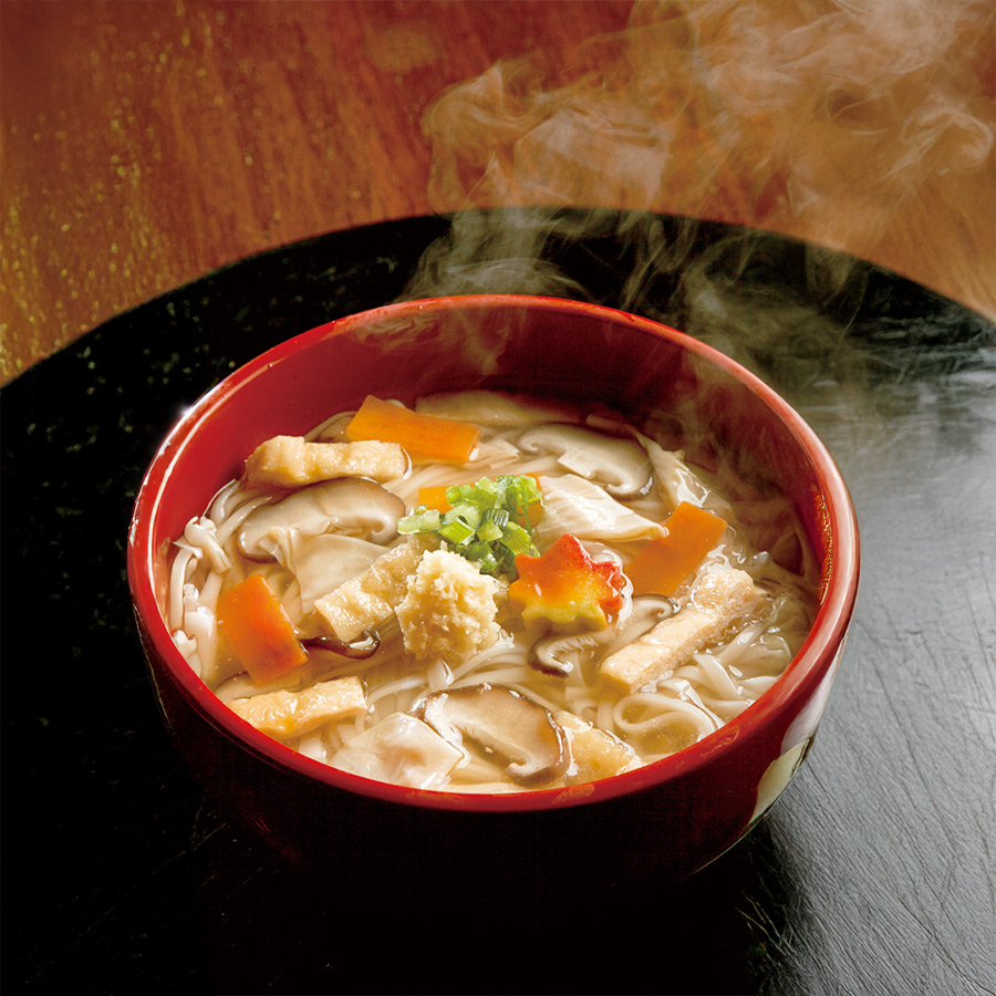 半田麺の七色葛あんかけ:色とりどりの野菜を添えた葛あんかけ麺